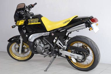 Yamaha 240 TDR (4)