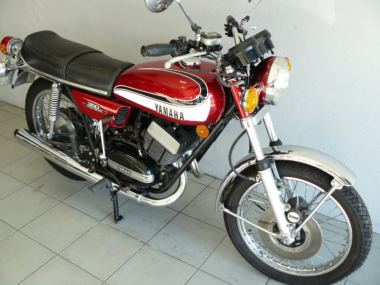 Yamaha 350 RD de 1973 d