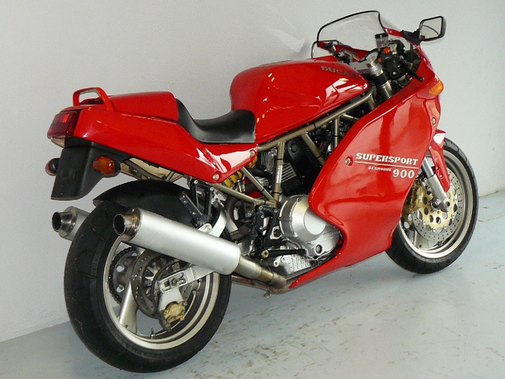 Ducati 900 SS (7)