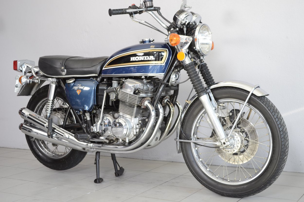 Honda CB750 K4 (4)