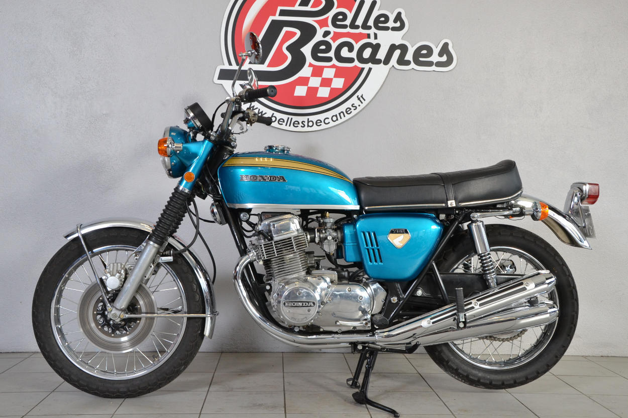 Honda CB750 sandcast bleu (2)