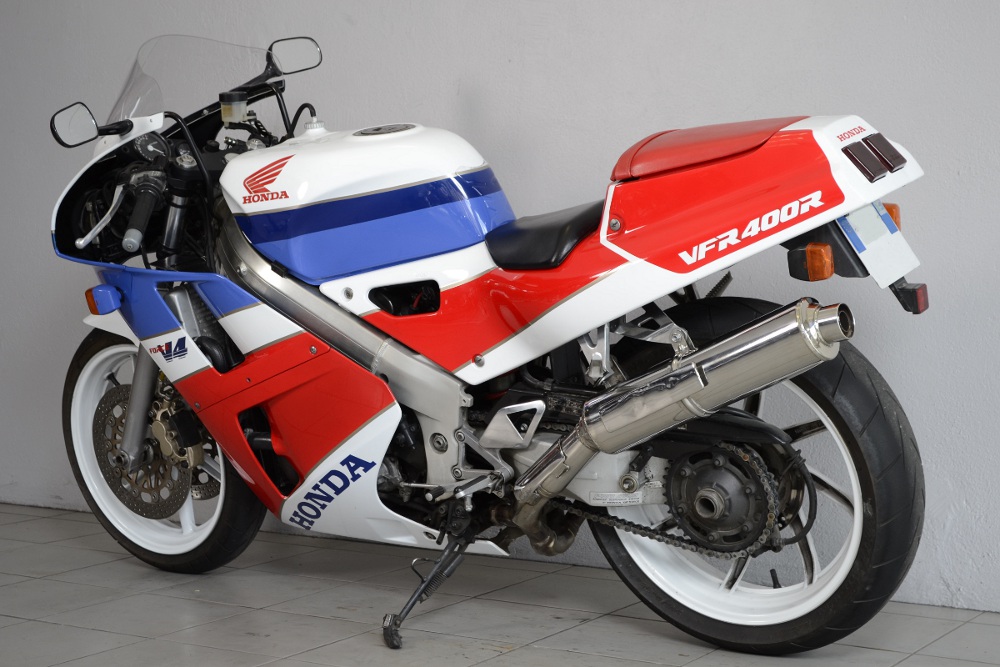 Honda VFR 400 R NC30 (3)