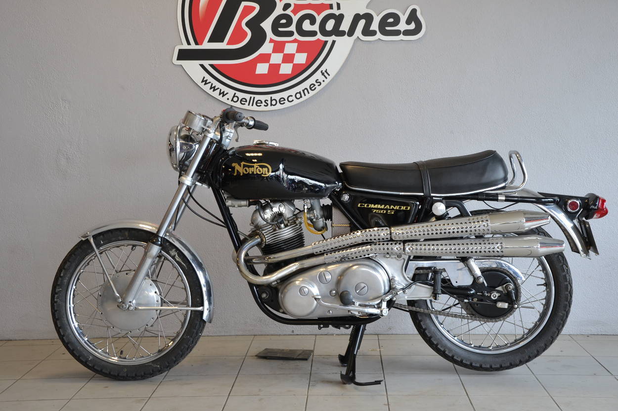 Norton 750 Commando (2)