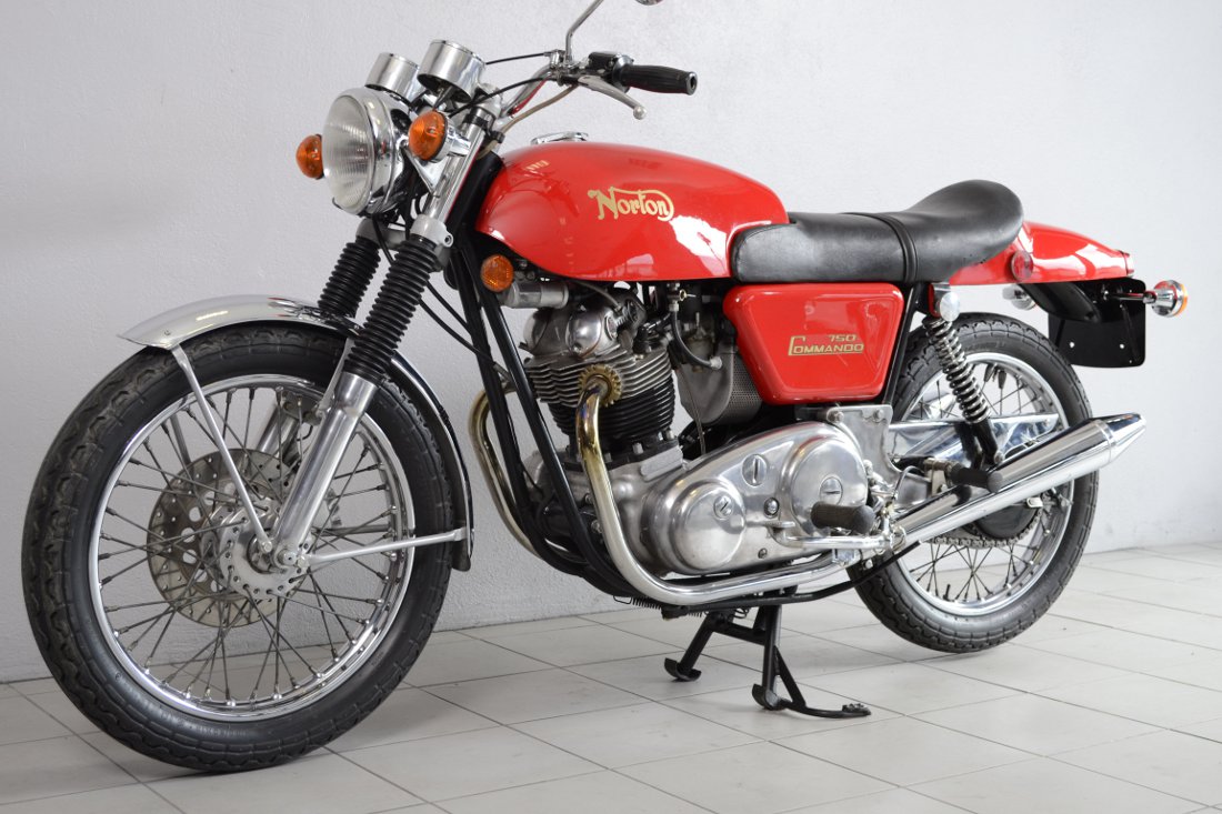 Norton fastback 750 (6)