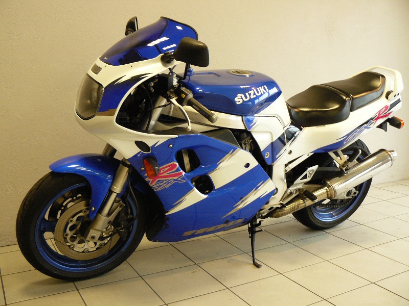 Suzuki 1100 GSXR (2)