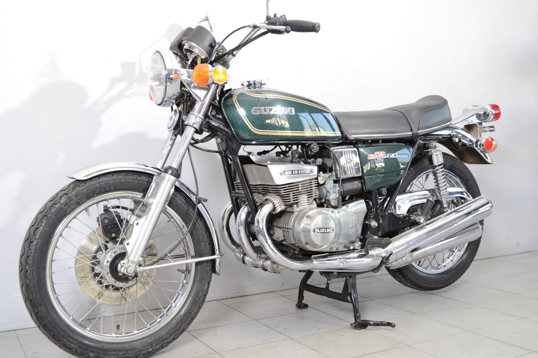 Suzuki 550 GT 1976 (4)