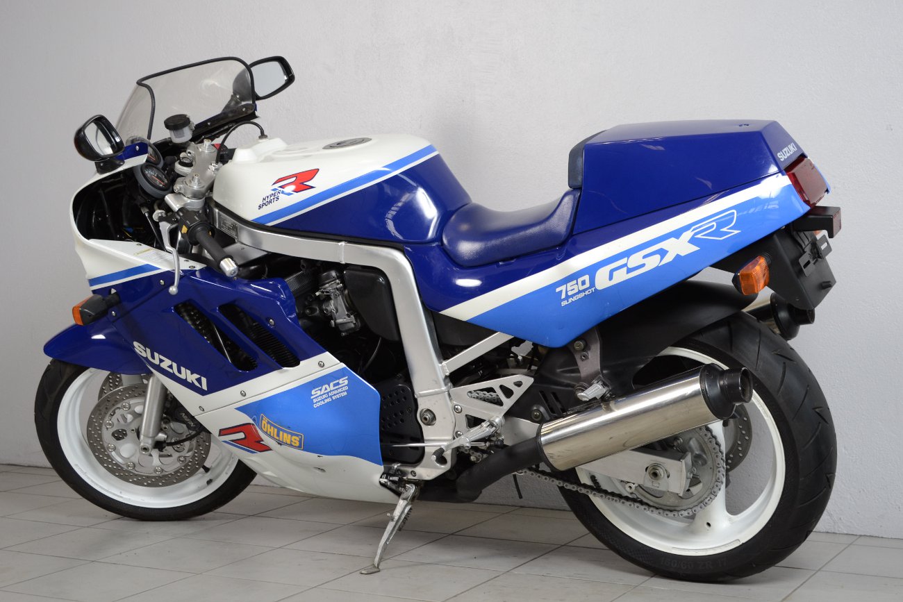 Suzuki 750 GSXR (2)