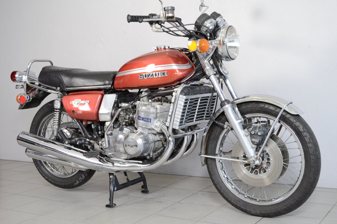 Suzuki 750 GT 1975 (10)