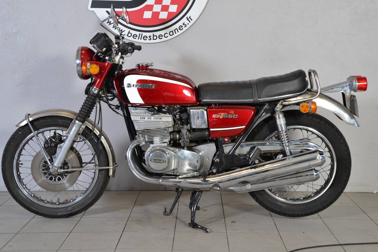 Suzuki GT550 (2)