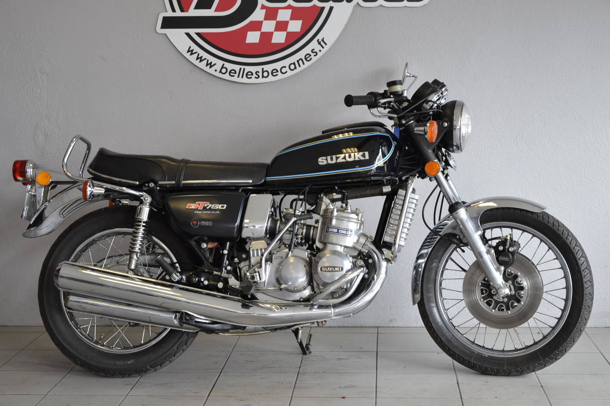 Suzuki GT750 Noire (9)