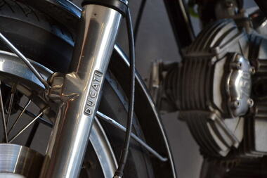 DUCATI 750 GT 1972 (15)