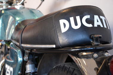 DUCATI 750 GT 1972 (22)