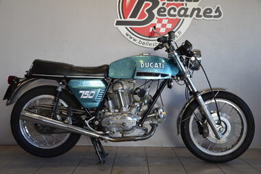 DUCATI 750 GT 1972 (24)