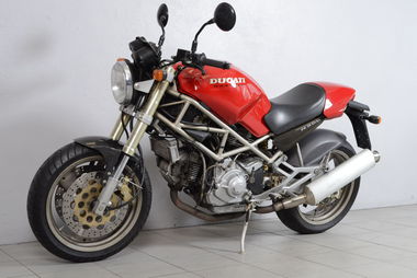 Ducati 900 monster (1)