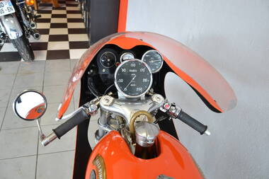 Egli Vincent Godet orange (1)