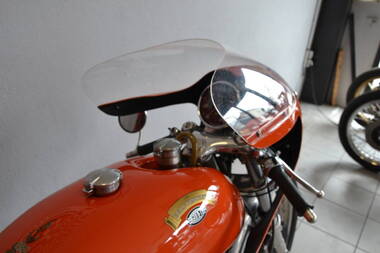 Egli Vincent Godet orange (7)