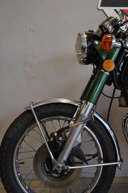 Honda CB350 (4).JPG