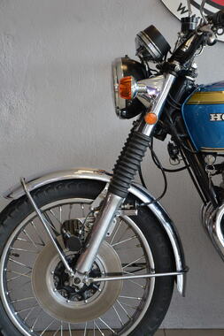 HONDA CB750 (6).JPG