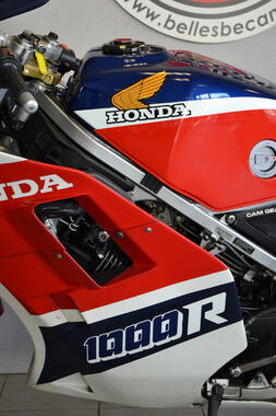 HONDA VF1000R (4).JPG