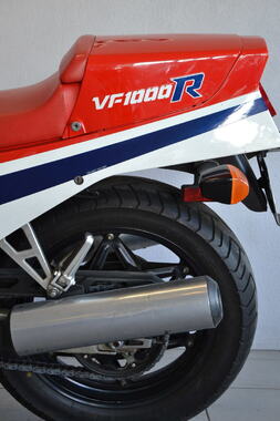 HONDA VF1000R (6).JPG