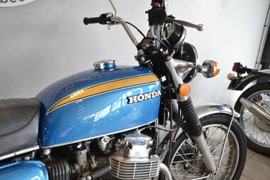 Honda CB750 K2 (1)