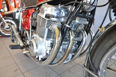 Honda CB750 K6 Rouge (10)
