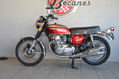Honda CB750 K6 Rouge (2)