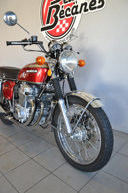Honda CB750 K6 Rouge (9)