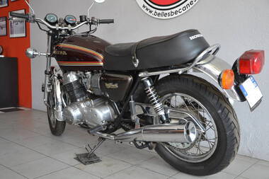 Honda CB750 K7 (3)