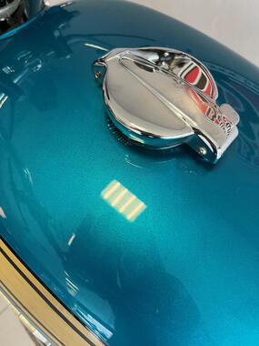Honda CB750 sandcast bleu (1)