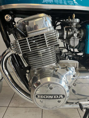 Honda CB750 sandcast bleu (9)