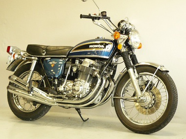 Honda CB 750 K4 bleu (10)