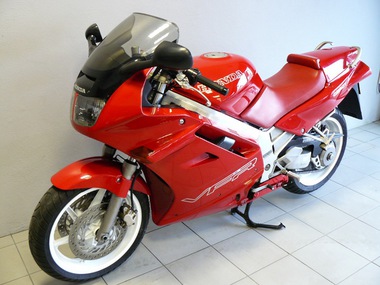 Honda VFR 750 RC36 (2)