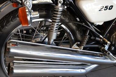 KAWASAKI 250 S1 (12).JPG