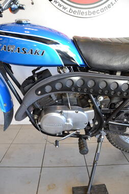 KAWASAKI 175 F7 (10)