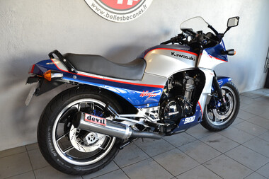 Kawasaki GPZ900R Ninja bleu gris (1)
