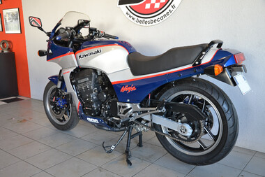 Kawasaki GPZ900R Ninja bleu gris (3)