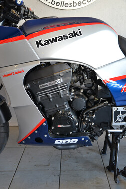 Kawasaki GPZ900R Ninja bleu gris (4)