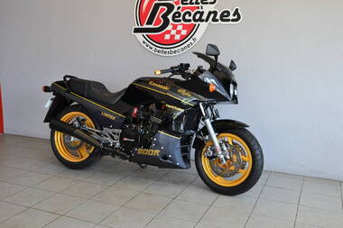 Kawasaki GPZ 900 LTD (1)