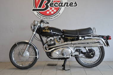 Norton 750 Commando (2)