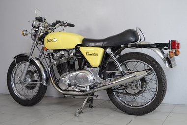 Norton 850 commando (2)