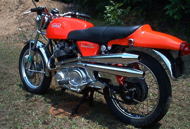 Norton 850 commando rouge (8)