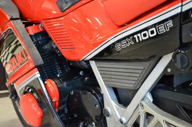 SUZUKI GSX1100EF (18).JPG