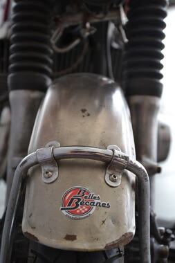SUZUKI GT550 (3).JPG