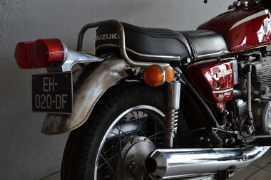 SUZUKI GT550 (9).JPG