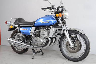 Suzuki 750 GT  (6)