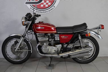 Suzuki GT550 (2)