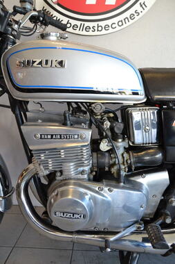 Suzuki GT550 (4)