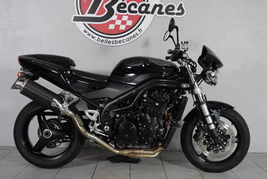 Triumph 955i Speed Triple (9)