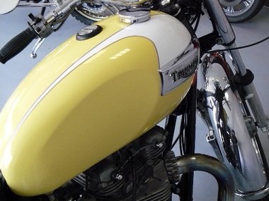 Triumph Bonneville 76 (4)